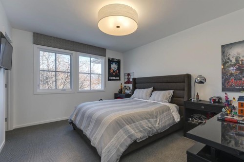 329 11 Street Nw, Calgary, AB - Indoor Photo Showing Bedroom