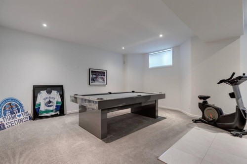 329 11 Street Nw, Calgary, AB - Indoor Photo Showing Other Room