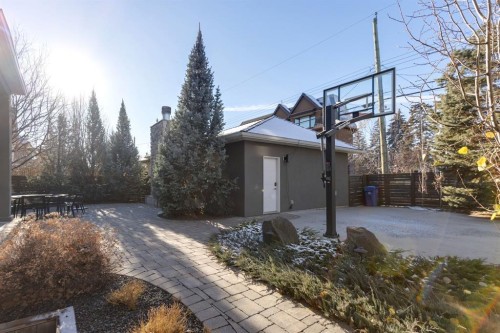 329 11 Street Nw, Calgary, AB - Outdoor