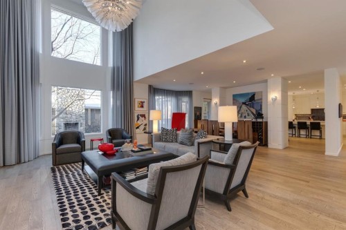 329 11 Street Nw, Calgary, AB - Indoor Photo Showing Living Room