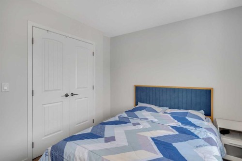 190 Dawson Harbour Rise, Chestermere, AB - Indoor Photo Showing Bedroom