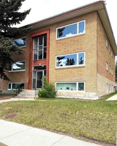 2208 20 Avenue Nw, Calgary, AB - Outdoor