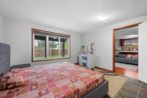280 Windermere Drive, Chestermere, AB - Indoor Photo Showing Bedroom