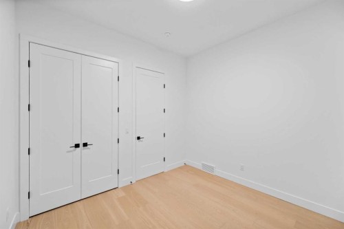 3112 13 Avenue Sw, Calgary, AB - Indoor Photo Showing Other Room
