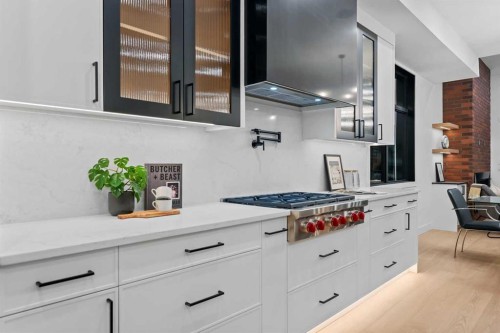 3112 13 Avenue Sw, Calgary, AB - Indoor