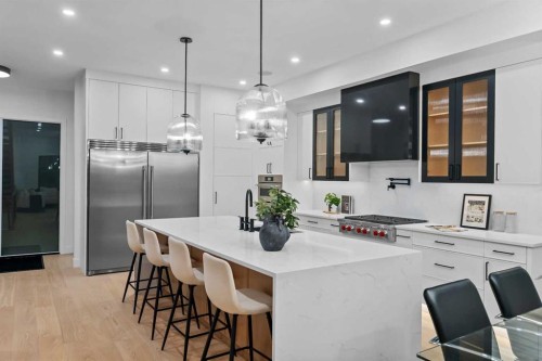 3112 13 Avenue Sw, Calgary, AB - Indoor