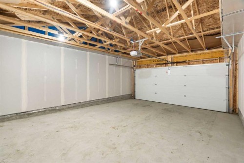 122 Homestead Boulevard Ne, Calgary, AB - Indoor Photo Showing Garage