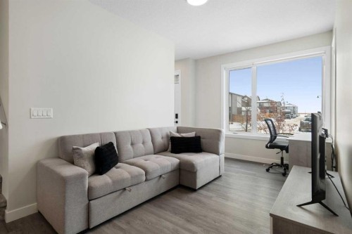 122 Homestead Boulevard Ne, Calgary, AB - Indoor Photo Showing Living Room