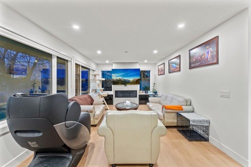 11330 86 Street Se, Calgary, AB - Indoor