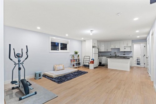 11330 86 Street Se, Calgary, AB - Indoor