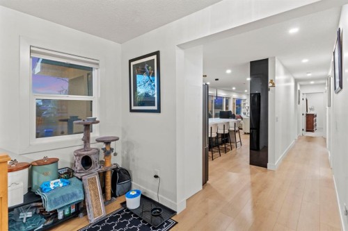 11330 86 Street Se, Calgary, AB - Indoor Photo Showing Other Room