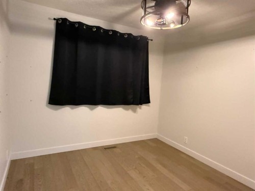 46 Benchlands Drive, Cochrane, AB - Indoor Photo Showing Other Room