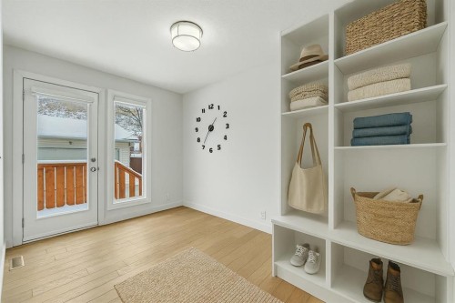 46 Benchlands Drive, Cochrane, AB - Indoor Photo Showing Other Room