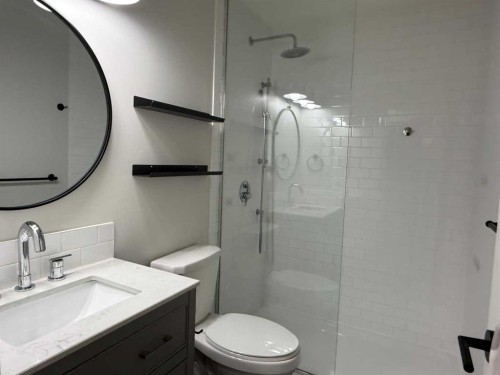 46 Benchlands Drive, Cochrane, AB - Indoor Photo Showing Bathroom