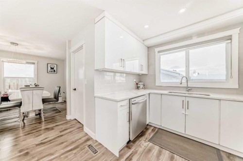 87 Rundleson Way Ne, Calgary, AB - Indoor Photo Showing Kitchen