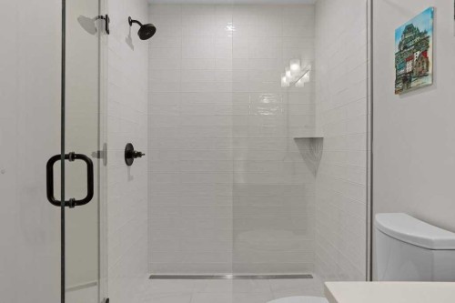 107-1315 Spring Creek Gate, Canmore, AB - Indoor Photo Showing Bathroom