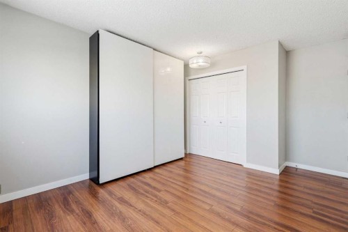 2 Woodfern Road Sw, Calgary, AB - Indoor Photo Showing Other Room