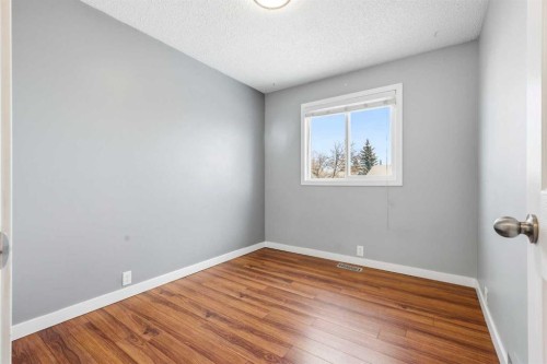 2 Woodfern Road Sw, Calgary, AB - Indoor Photo Showing Other Room