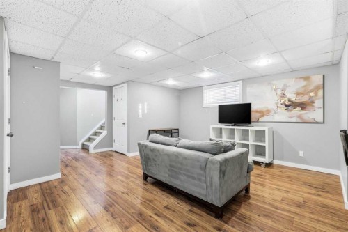 2 Woodfern Road Sw, Calgary, AB - Indoor