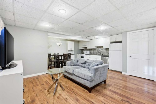 2 Woodfern Road Sw, Calgary, AB - Indoor