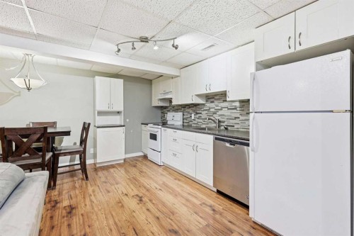 2 Woodfern Road Sw, Calgary, AB - Indoor Photo Showing Kitchen