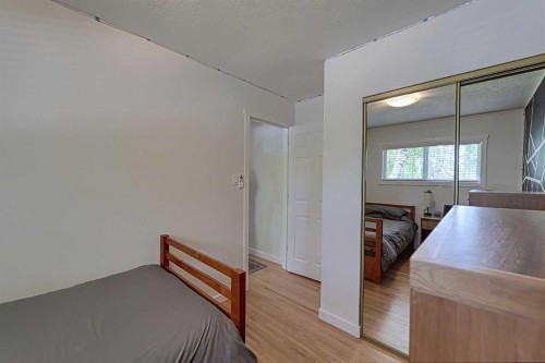 51 Hollyburn Road Sw, Calgary, AB - Indoor Photo Showing Bedroom