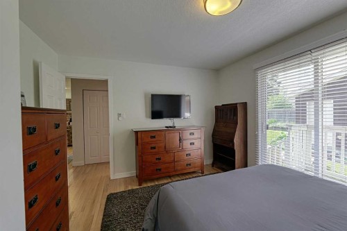 51 Hollyburn Road Sw, Calgary, AB - Indoor Photo Showing Bedroom