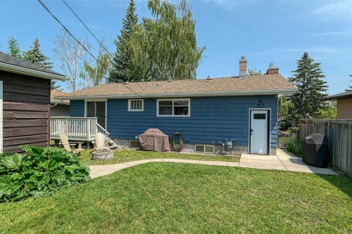 51 Hollyburn Road Sw, Calgary, AB - Outdoor