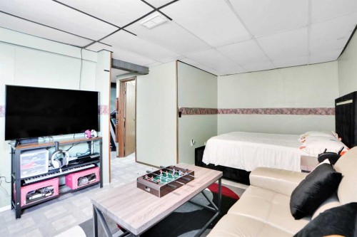 280 Whitworth Way Ne, Calgary, AB - Indoor