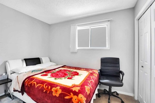 280 Whitworth Way Ne, Calgary, AB - Indoor Photo Showing Bedroom