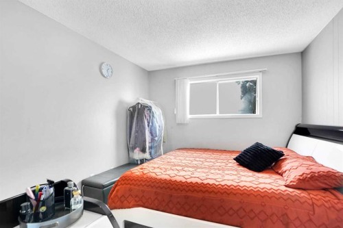 280 Whitworth Way Ne, Calgary, AB - Indoor Photo Showing Bedroom