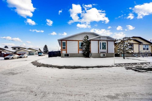 280 Whitworth Way Ne, Calgary, AB - Outdoor