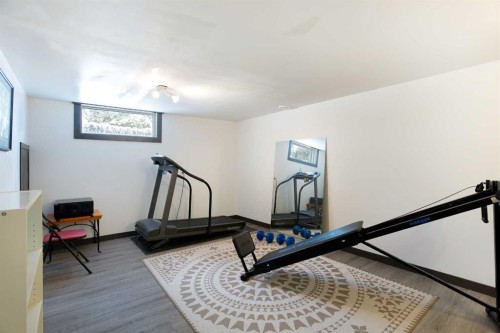 2607 Kelwood Drive Sw, Calgary, AB - Indoor Photo Showing Gym Room