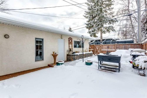 2607 Kelwood Drive Sw, Calgary, AB - Outdoor