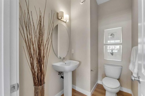 430 South Shore Drive, Chestermere, AB - Indoor Photo Showing Bathroom