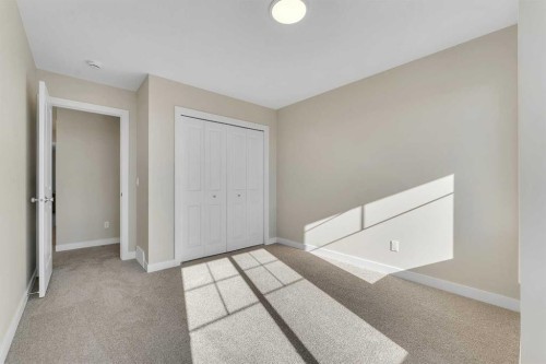 430 South Shore Drive, Chestermere, AB - Indoor Photo Showing Other Room