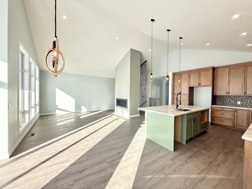 131 Westview Drive, Nanton, AB - Indoor Photo Showing Kitchen