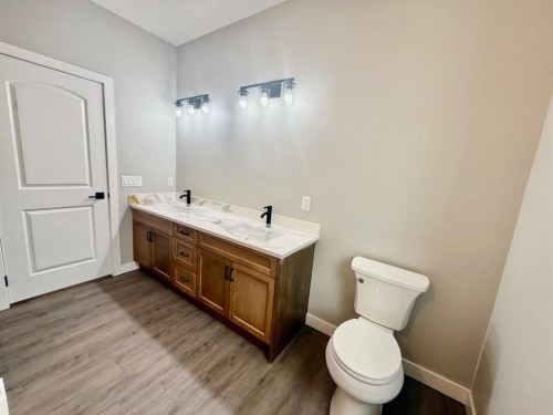 131 Westview Drive, Nanton, AB - Indoor Photo Showing Bathroom