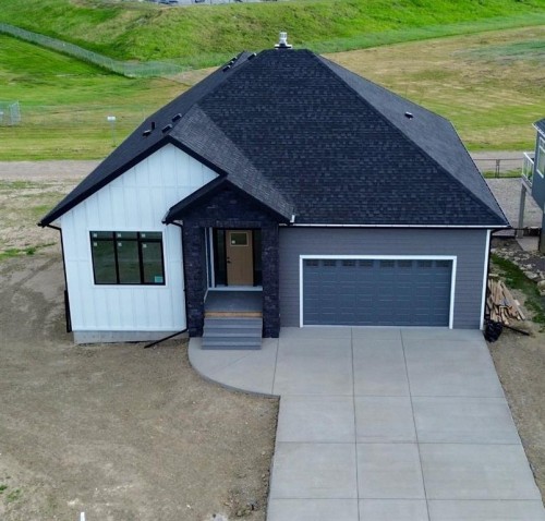 131 Westview Drive, Nanton, AB - Outdoor