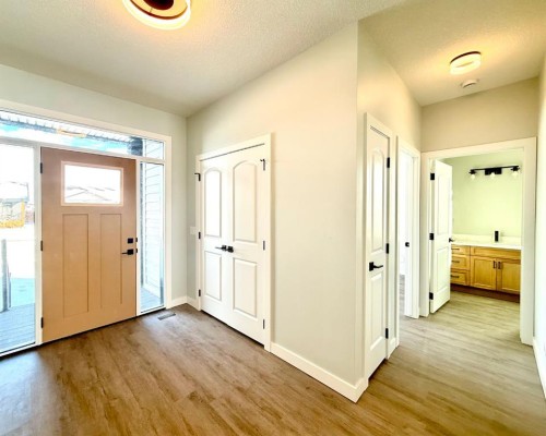 131 Westview Drive, Nanton, AB - Indoor Photo Showing Other Room