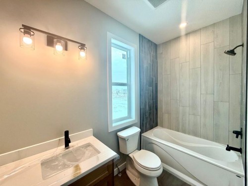131 Westview Drive, Nanton, AB - Indoor Photo Showing Bathroom