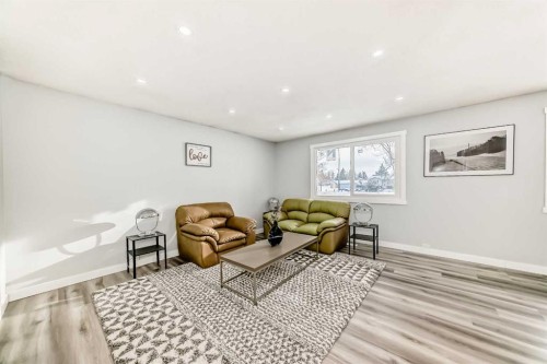 3429 33A Avenue Se, Calgary, AB - Indoor