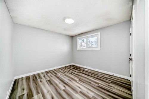 3429 33A Avenue Se, Calgary, AB - Indoor