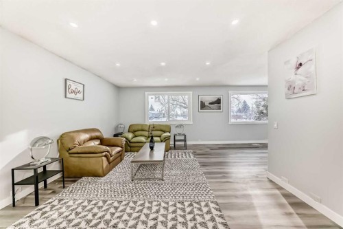 3429 33A Avenue Se, Calgary, AB - Indoor