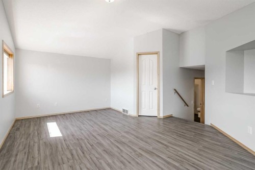 31 Panatella Drive Nw, Calgary, AB - Indoor Photo Showing Other Room