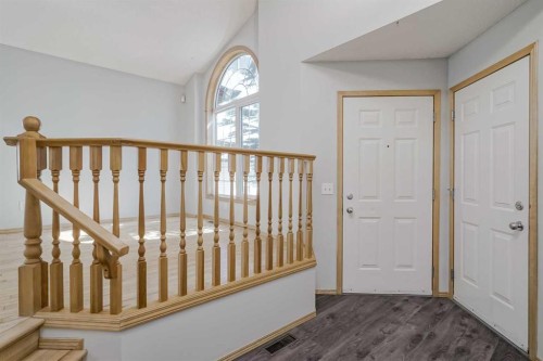31 Panatella Drive Nw, Calgary, AB - Indoor Photo Showing Other Room