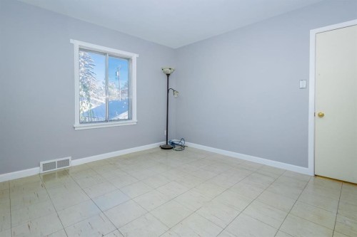 1126 8 Street Se, Calgary, AB - Indoor Photo Showing Other Room