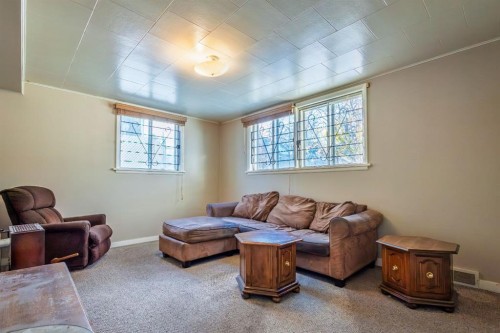 1126 8 Street Se, Calgary, AB - Indoor