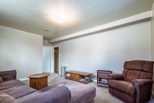 1126 8 Street Se, Calgary, AB - Indoor