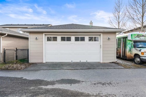 161 Rainbow Falls Glen, Chestermere, AB - Outdoor